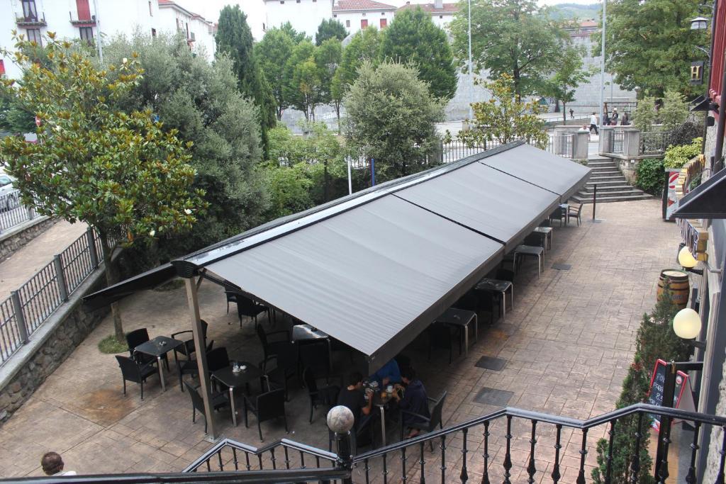 Mondragon Hotela Arrasate/Mondragon Exterior photo